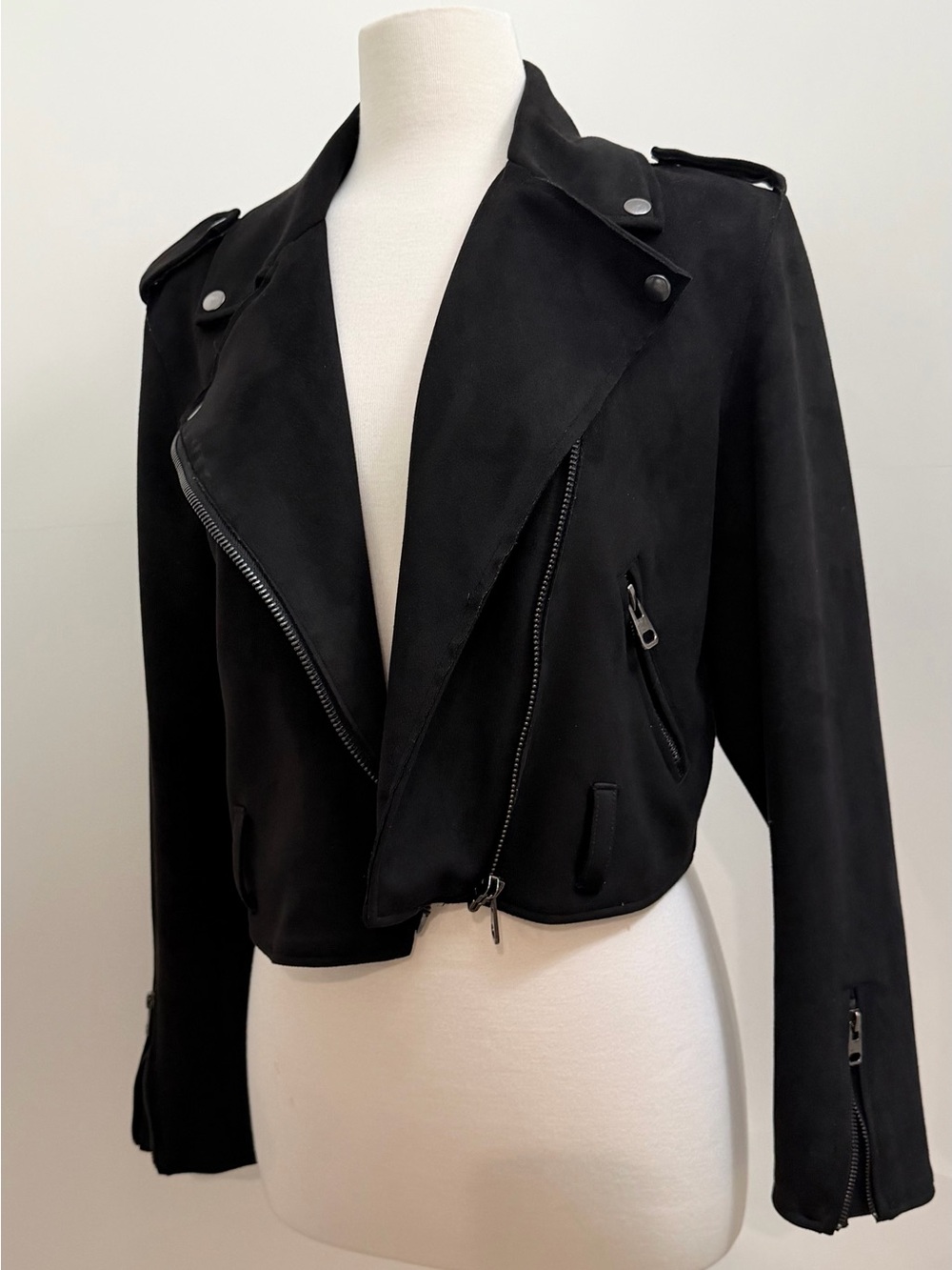 Black Cropped Moto Biker Jacket Faux Suede Silver Hardware Size L